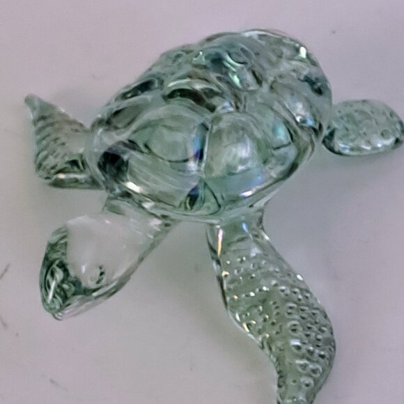 Vintage Hand Blown Light Green Glass Sea Turtle Figurine 3" - Picture 2 of 5